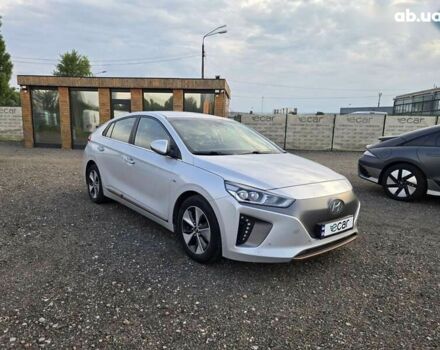 Хендай Ioniq, объемом двигателя 0 л и пробегом 53 тыс. км за 13988 $, фото 1 на Automoto.ua