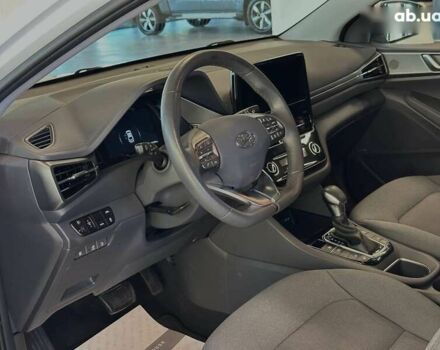 Хендай Ioniq, объемом двигателя 0 л и пробегом 157 тыс. км за 19990 $, фото 24 на Automoto.ua