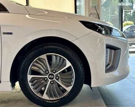 Хендай Ioniq, объемом двигателя 0 л и пробегом 157 тыс. км за 19990 $, фото 6 на Automoto.ua