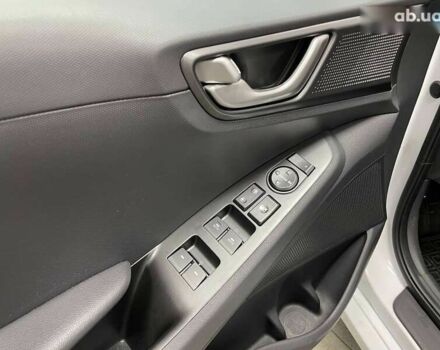 Хендай Ioniq, об'ємом двигуна 0 л та пробігом 82 тис. км за 16490 $, фото 16 на Automoto.ua