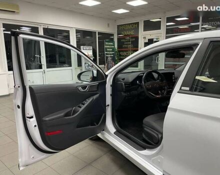 Хендай Ioniq, об'ємом двигуна 0 л та пробігом 82 тис. км за 16490 $, фото 15 на Automoto.ua