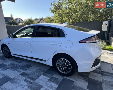 Хендай Ioniq, объемом двигателя 0 л и пробегом 148 тыс. км за 14900 $, фото 6 на Automoto.ua