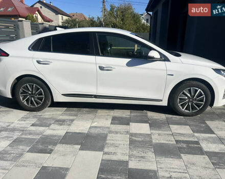 Хендай Ioniq, объемом двигателя 0 л и пробегом 148 тыс. км за 14900 $, фото 4 на Automoto.ua