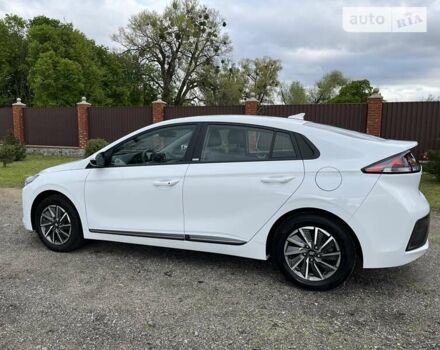 Хендай Ioniq, об'ємом двигуна 0 л та пробігом 41 тис. км за 17550 $, фото 7 на Automoto.ua