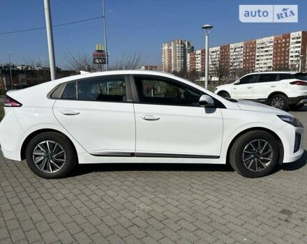 Хендай Ioniq, объемом двигателя 0 л и пробегом 29 тыс. км за 19300 $, фото 7 на Automoto.ua