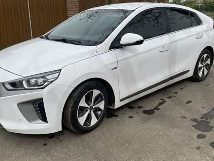 Хендай Ioniq, объемом двигателя 0 л и пробегом 105 тыс. км за 17100 $, фото 1 на Automoto.ua