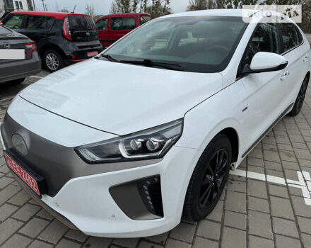 Хендай Ioniq, объемом двигателя 0 л и пробегом 119 тыс. км за 14150 $, фото 1 на Automoto.ua