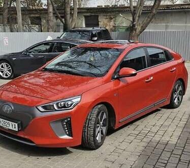 Хендай Ioniq, объемом двигателя 0 л и пробегом 74 тыс. км за 15500 $, фото 1 на Automoto.ua