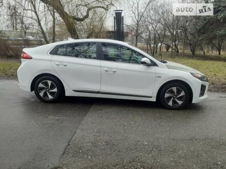 Хендай Ioniq 2017 в Киеве на Automoto.ua Хендай Ioniq, объемом двигателя 1.58 л и пробегом 156 тыс. км за 13400 $, фото 1 на Automoto.ua