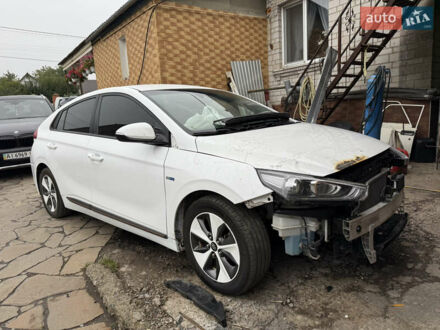 Хендай Ioniq 2018 в Рокитном на Automoto.ua Хендай Ioniq, объемом двигателя 0 л и пробегом 130 тыс. км за 8950 $, фото 1 на Automoto.ua