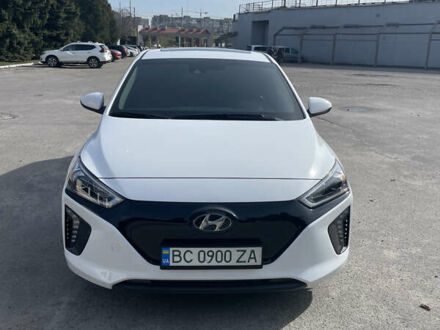 Хендай Ioniq, объемом двигателя 0 л и пробегом 38 тыс. км за 17300 $, фото 1 на Automoto.ua