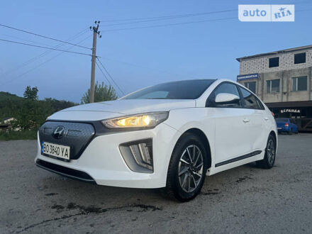 Хендай Ioniq, объемом двигателя 0 л и пробегом 12 тыс. км за 15999 $, фото 1 на Automoto.ua