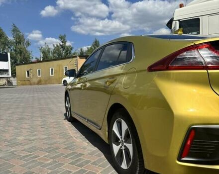 Жовтий Хендай Ioniq, об'ємом двигуна 0 л та пробігом 137 тис. км за 12900 $, фото 11 на Automoto.ua