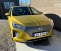 Жовтий Хендай Ioniq, об'ємом двигуна 0 л та пробігом 110 тис. км за 11008 $, фото 1 на Automoto.ua