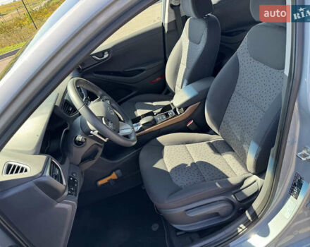 Серый Хендай Ioniq, объемом двигателя 0 л и пробегом 82 тыс. км за 11999 $, фото 12 на Automoto.ua