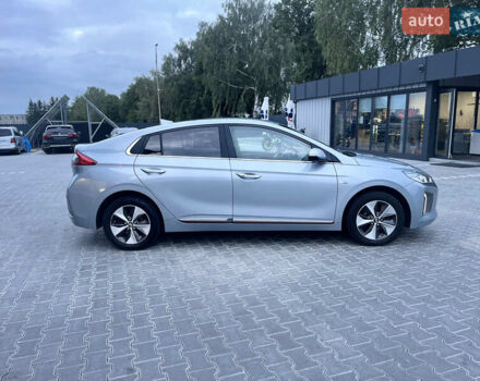 Серый Хендай Ioniq, объемом двигателя 0 л и пробегом 236 тыс. км за 11500 $, фото 31 на Automoto.ua