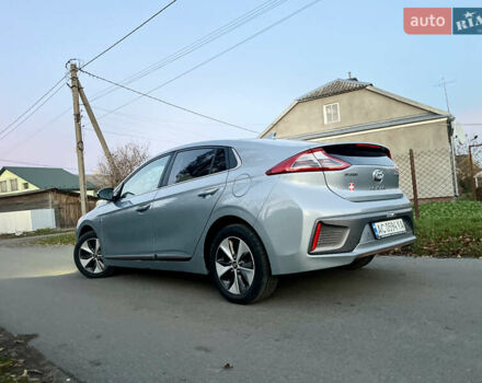 Серый Хендай Ioniq, объемом двигателя 0 л и пробегом 236 тыс. км за 10500 $, фото 23 на Automoto.ua