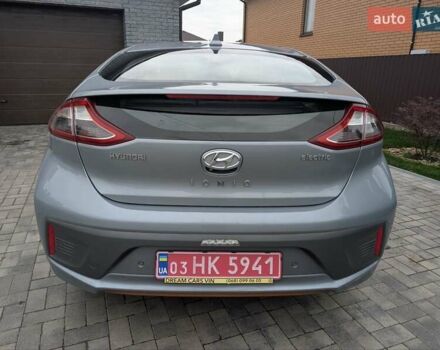 Сірий Хендай Ioniq, об'ємом двигуна 0 л та пробігом 129 тис. км за 12999 $, фото 12 на Automoto.ua