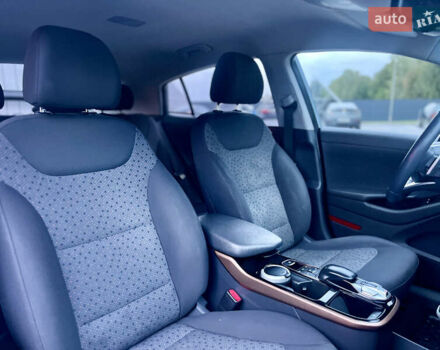 Серый Хендай Ioniq, объемом двигателя 0 л и пробегом 236 тыс. км за 11500 $, фото 56 на Automoto.ua