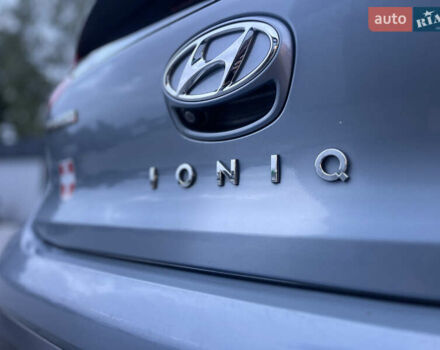 Серый Хендай Ioniq, объемом двигателя 0 л и пробегом 236 тыс. км за 11500 $, фото 52 на Automoto.ua