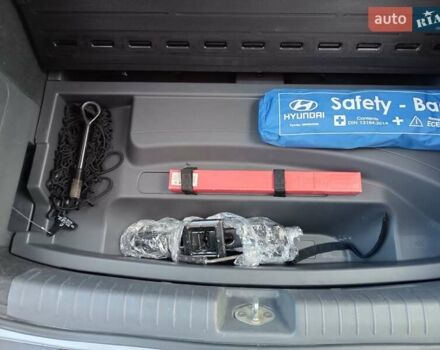 Серый Хендай Ioniq, объемом двигателя 0 л и пробегом 152 тыс. км за 12400 $, фото 8 на Automoto.ua