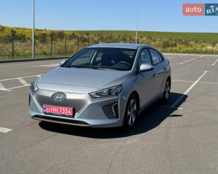 Серый Хендай Ioniq, объемом двигателя 0 л и пробегом 82 тыс. км за 11999 $, фото 1 на Automoto.ua