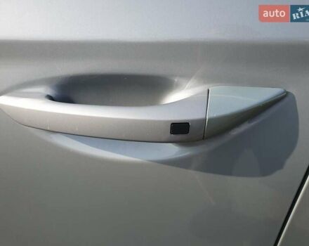 Серый Хендай Ioniq, объемом двигателя 0 л и пробегом 105 тыс. км за 12600 $, фото 3 на Automoto.ua