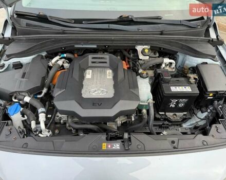 Серый Хендай Ioniq, объемом двигателя 0 л и пробегом 150 тыс. км за 12500 $, фото 13 на Automoto.ua