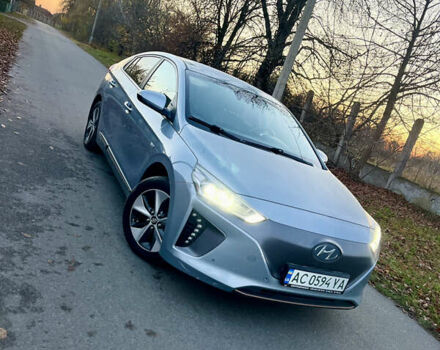 Серый Хендай Ioniq, объемом двигателя 0 л и пробегом 236 тыс. км за 10500 $, фото 2 на Automoto.ua
