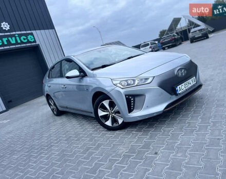 Серый Хендай Ioniq, объемом двигателя 0 л и пробегом 236 тыс. км за 11500 $, фото 2 на Automoto.ua