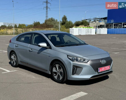 Серый Хендай Ioniq, объемом двигателя 0 л и пробегом 82 тыс. км за 11999 $, фото 60 на Automoto.ua