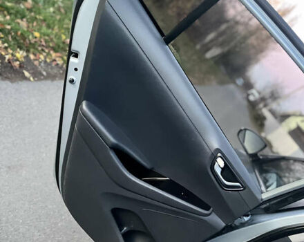 Серый Хендай Ioniq, объемом двигателя 0 л и пробегом 236 тыс. км за 10500 $, фото 44 на Automoto.ua