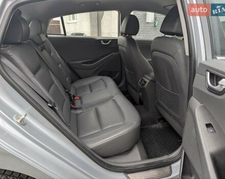 Сірий Хендай Ioniq, об'ємом двигуна 0 л та пробігом 129 тис. км за 12999 $, фото 22 на Automoto.ua