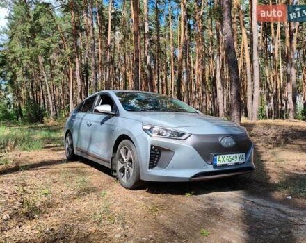 Серый Хендай Ioniq, объемом двигателя 0 л и пробегом 113 тыс. км за 13300 $, фото 3 на Automoto.ua