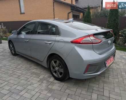Сірий Хендай Ioniq, об'ємом двигуна 0 л та пробігом 129 тис. км за 12999 $, фото 13 на Automoto.ua