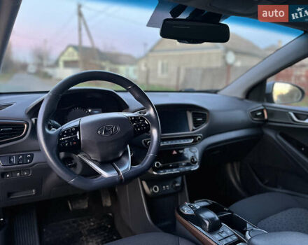 Серый Хендай Ioniq, объемом двигателя 0 л и пробегом 236 тыс. км за 10500 $, фото 29 на Automoto.ua