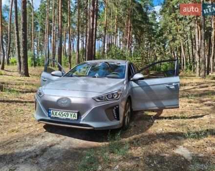 Серый Хендай Ioniq, объемом двигателя 0 л и пробегом 113 тыс. км за 13300 $, фото 1 на Automoto.ua