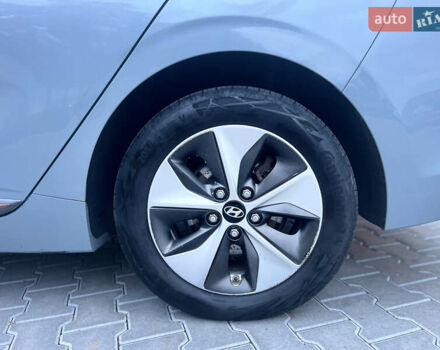 Серый Хендай Ioniq, объемом двигателя 0 л и пробегом 236 тыс. км за 11500 $, фото 22 на Automoto.ua