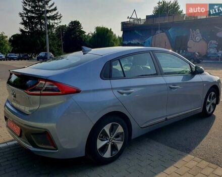 Серый Хендай Ioniq, объемом двигателя 0 л и пробегом 105 тыс. км за 12600 $, фото 10 на Automoto.ua