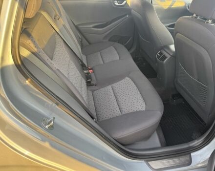 Серый Хендай Ioniq, объемом двигателя 0 л и пробегом 121 тыс. км за 12100 $, фото 5 на Automoto.ua