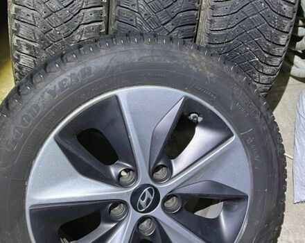 Серый Хендай Ioniq, объемом двигателя 0 л и пробегом 152 тыс. км за 12400 $, фото 3 на Automoto.ua