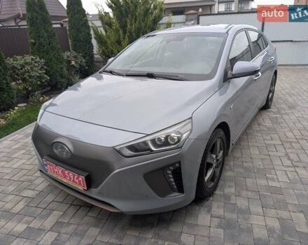 Сірий Хендай Ioniq, об'ємом двигуна 0 л та пробігом 129 тис. км за 12999 $, фото 3 на Automoto.ua
