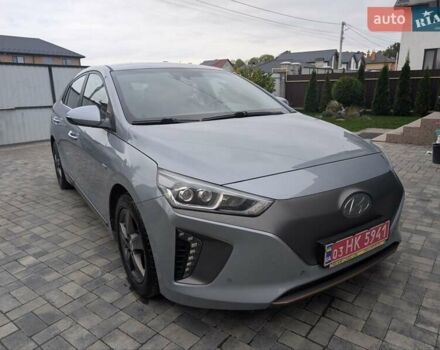 Сірий Хендай Ioniq, об'ємом двигуна 0 л та пробігом 129 тис. км за 12999 $, фото 6 на Automoto.ua