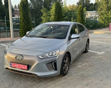 Серый Хендай Ioniq, объемом двигателя 0 л и пробегом 121 тыс. км за 12100 $, фото 4 на Automoto.ua