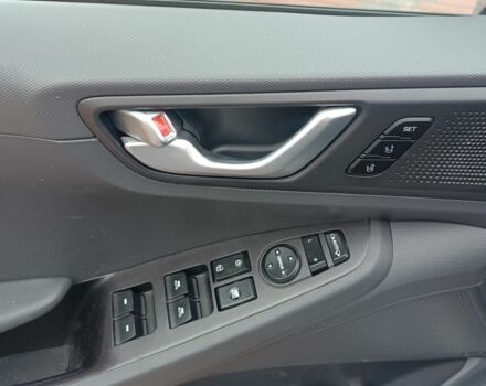 Серый Хендай Ioniq, объемом двигателя 0 л и пробегом 152 тыс. км за 12400 $, фото 15 на Automoto.ua