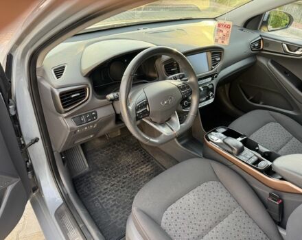 Серый Хендай Ioniq, объемом двигателя 0 л и пробегом 121 тыс. км за 12100 $, фото 7 на Automoto.ua