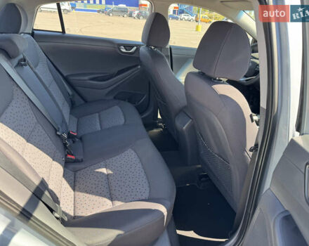 Серый Хендай Ioniq, объемом двигателя 0 л и пробегом 82 тыс. км за 11999 $, фото 33 на Automoto.ua
