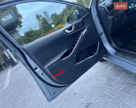 Серый Хендай Ioniq, объемом двигателя 0 л и пробегом 236 тыс. км за 11500 $, фото 35 на Automoto.ua