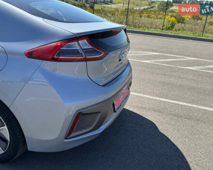 Серый Хендай Ioniq, объемом двигателя 0 л и пробегом 82 тыс. км за 11999 $, фото 44 на Automoto.ua