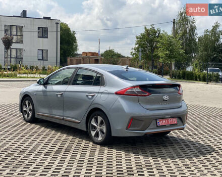 Серый Хендай Ioniq, объемом двигателя 0 л и пробегом 135 тыс. км за 12999 $, фото 6 на Automoto.ua